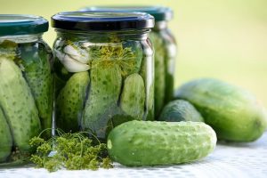 pickled-cucumbers-1520638_640